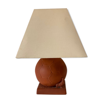 Lampe ballon de football et coq en terre cuite des années 80