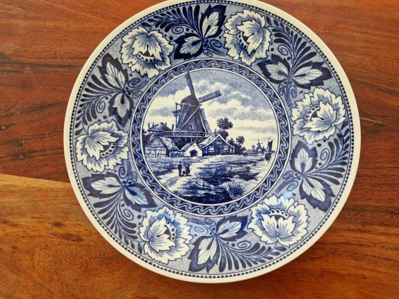 Delfts earthenware soup plate by Boch for Royal Sphinx