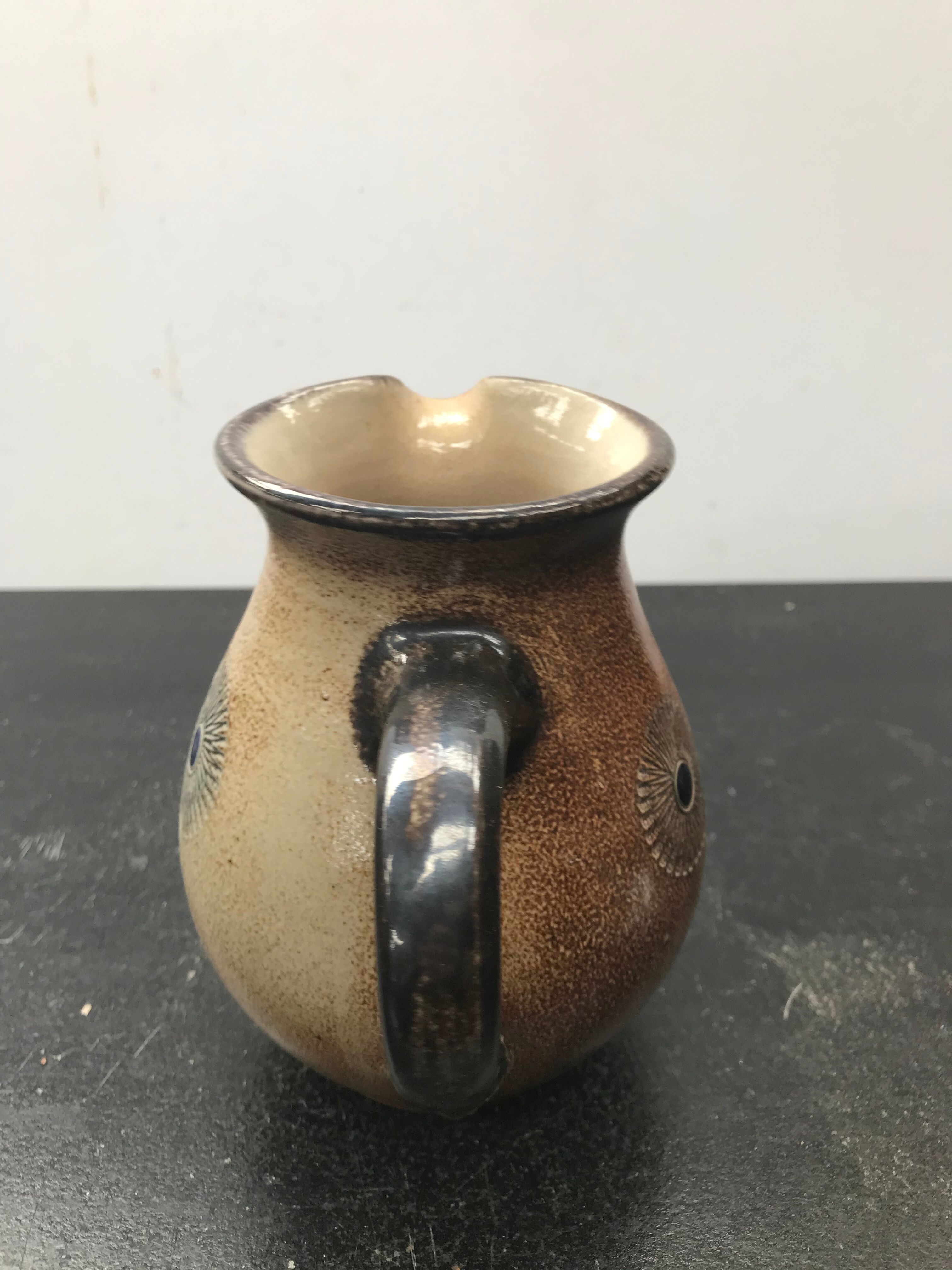 Former pitcher porfrhof brown sandstone enamelled vintage blue décor