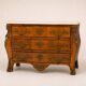 Commode galbée de style Louis XV - Europe, XXe siècle