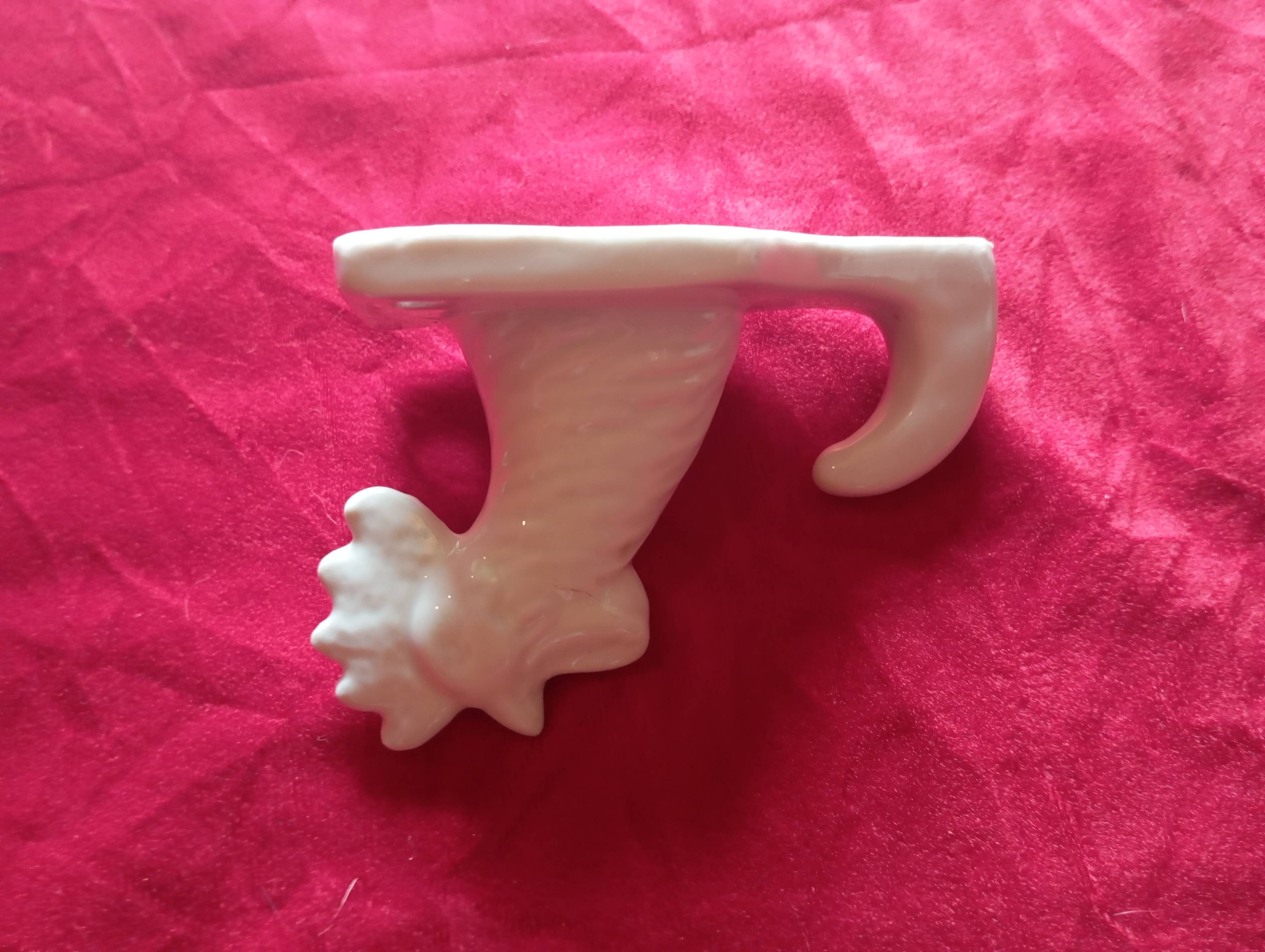 RARE WHITE PORCELAIN COAT HOOK WITH ROOSTER MOTIF