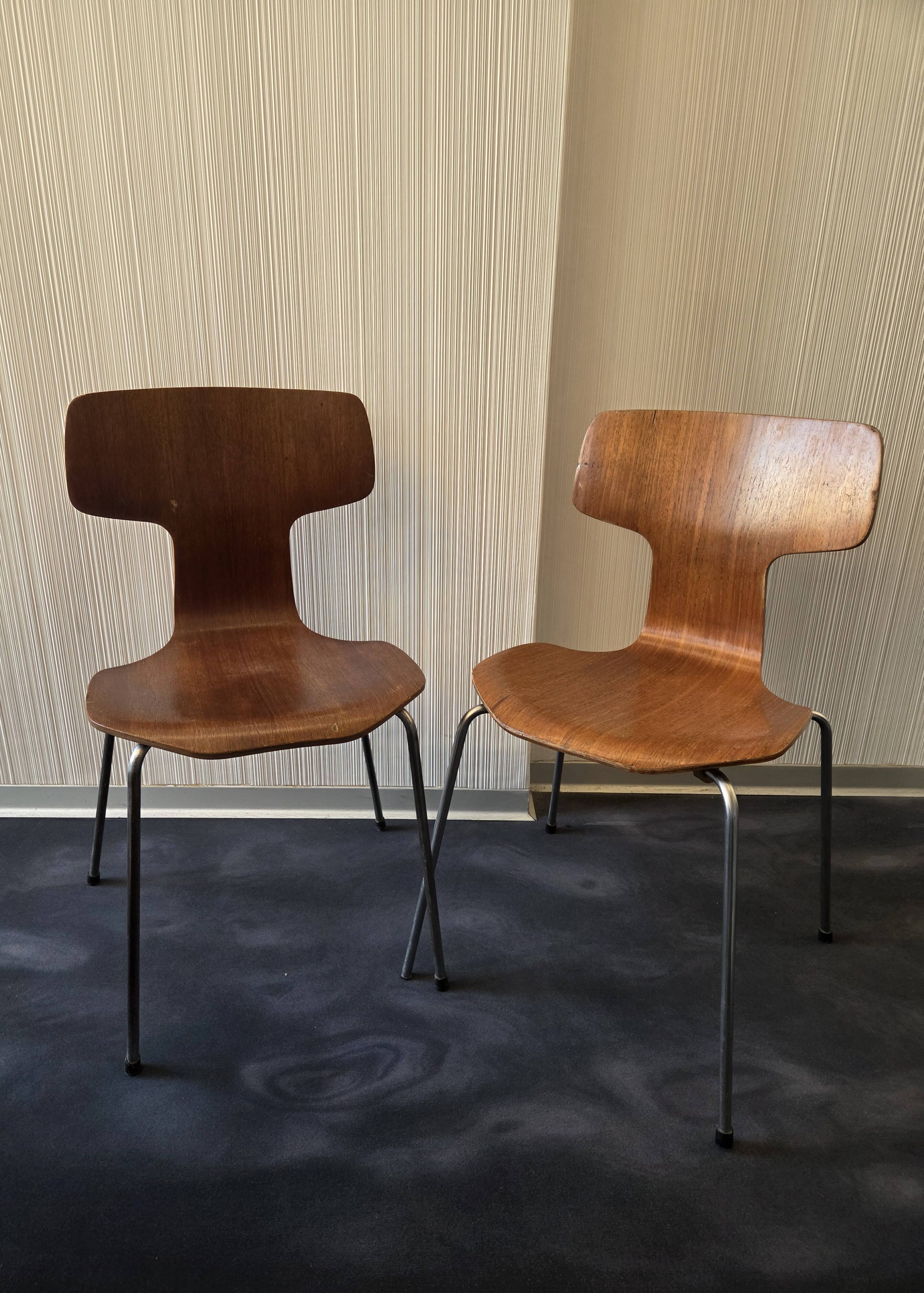 Pair of Arne Jacobsen 3103 chairs