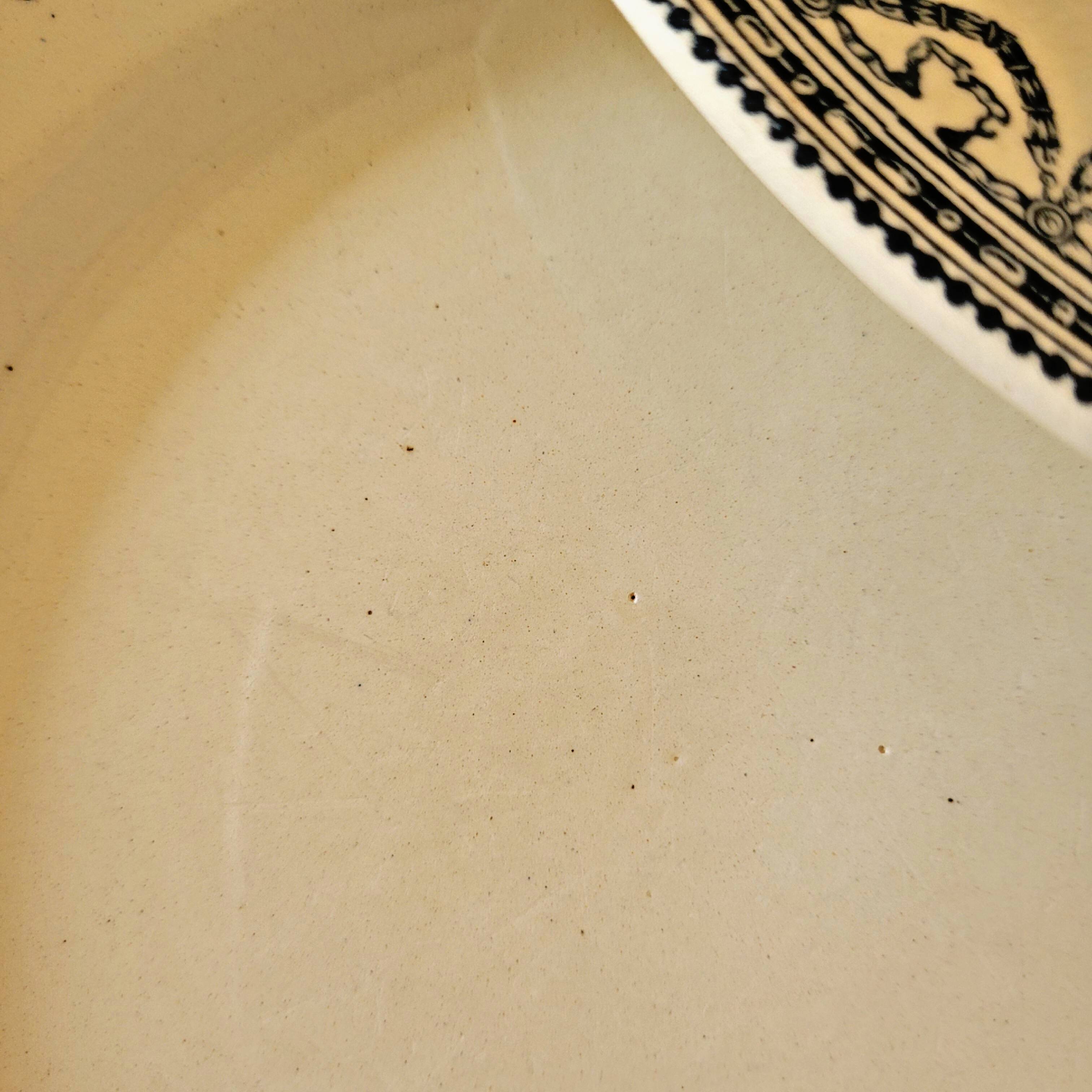 3 flat iron earth plates Salin Guirlandes Louis XVI model