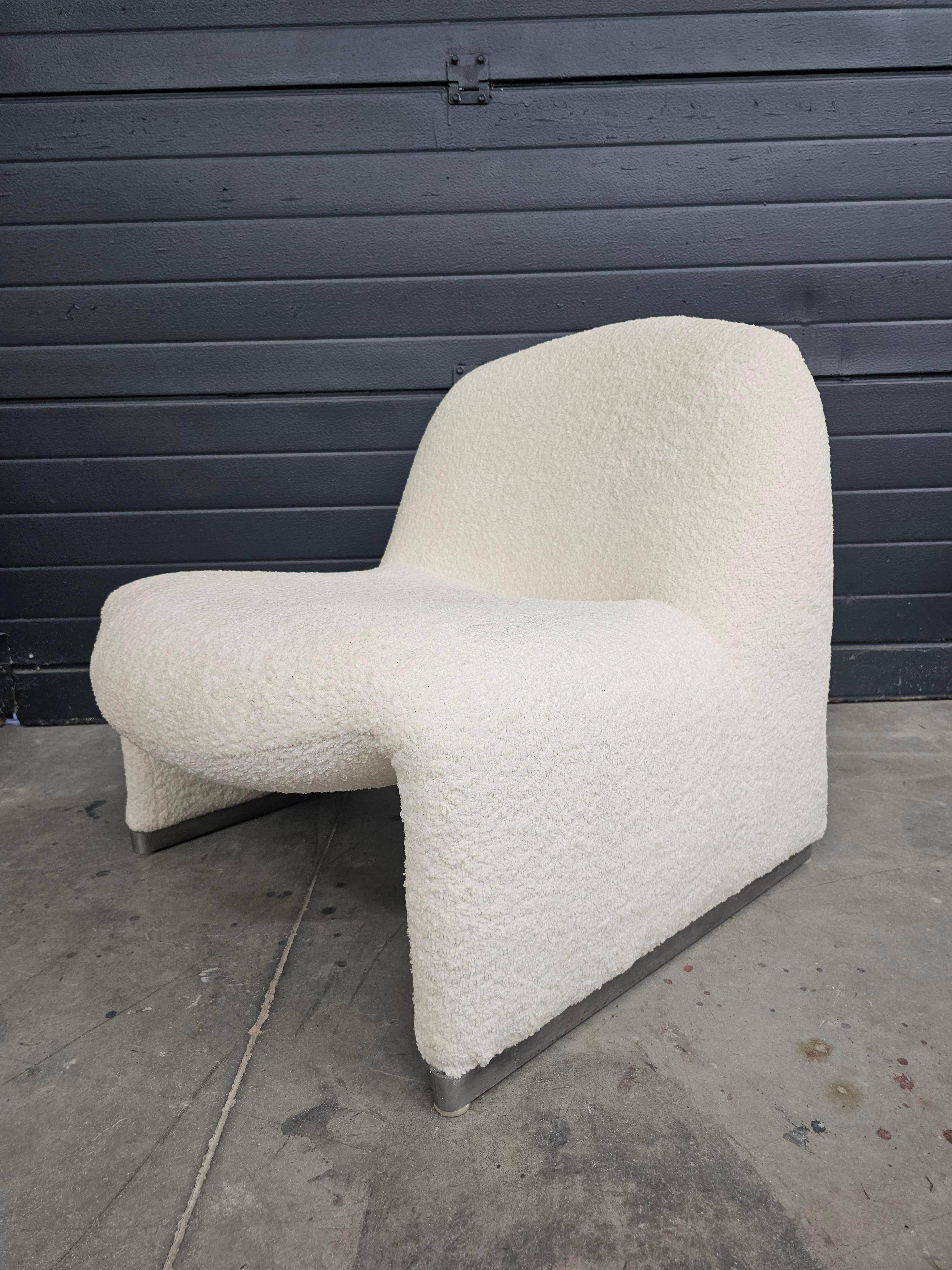 Fauteuil Alky en bouclé par Giancarlo Piretti pour Artifort