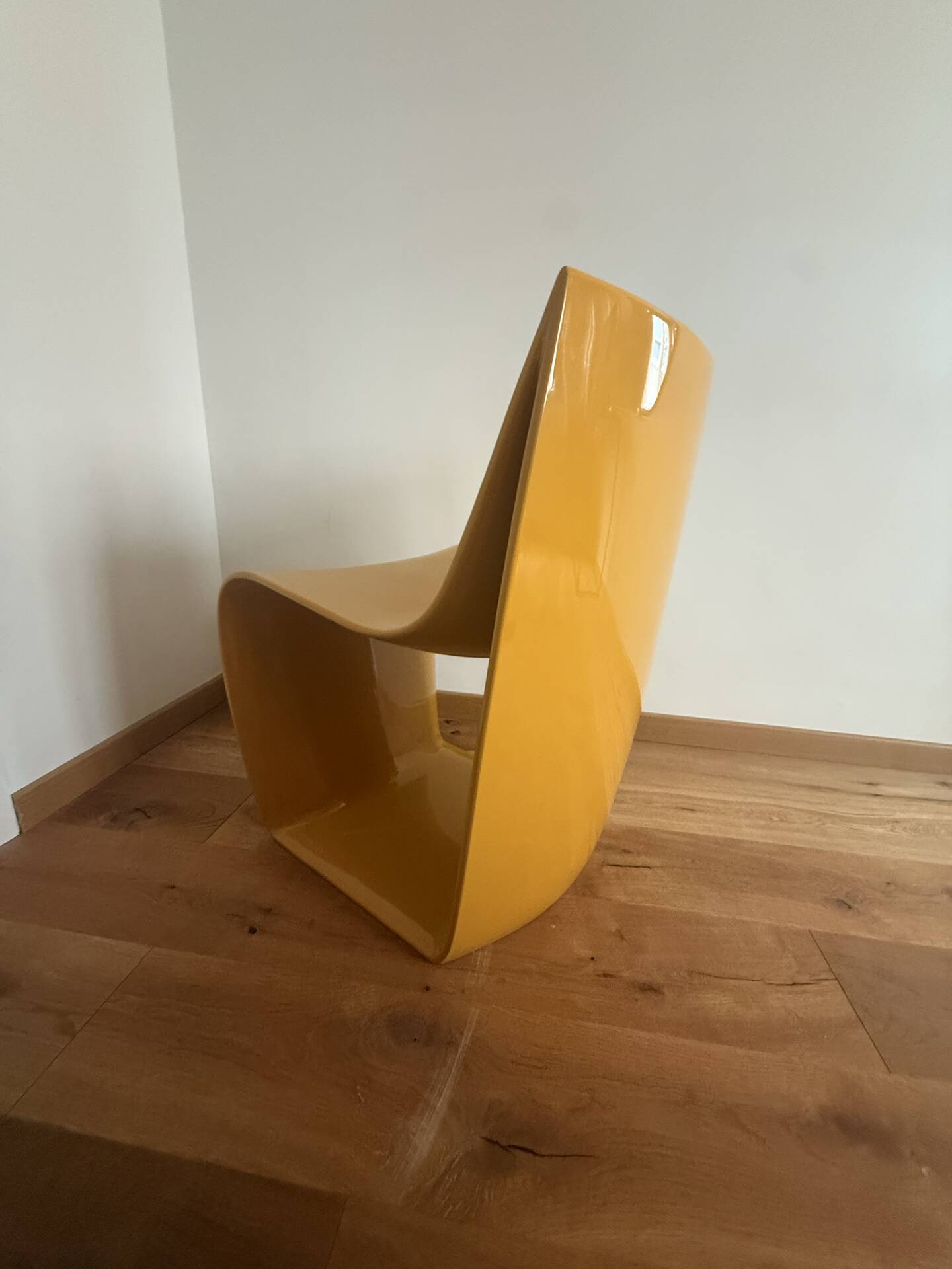 SIGN chair by Piergiorgio Cazzaniga for MDF Italia – Glossy yellow