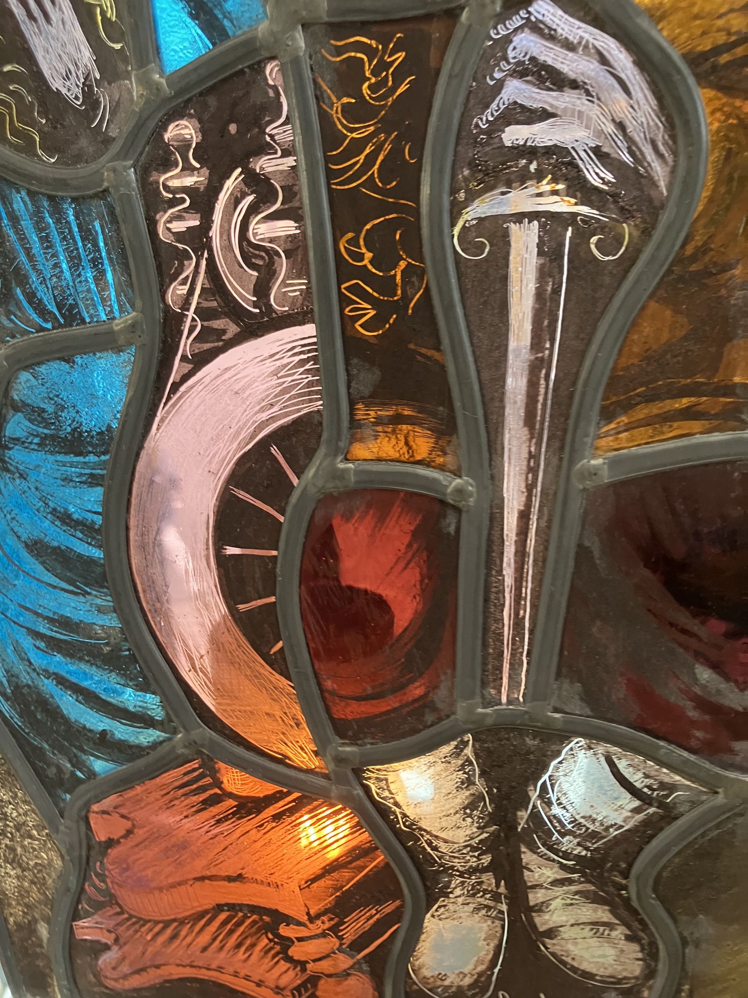 Stained hanging glass polychrome