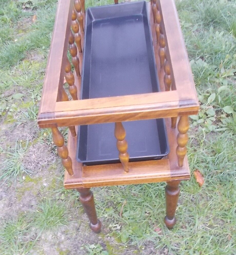 Indoor wooden planter