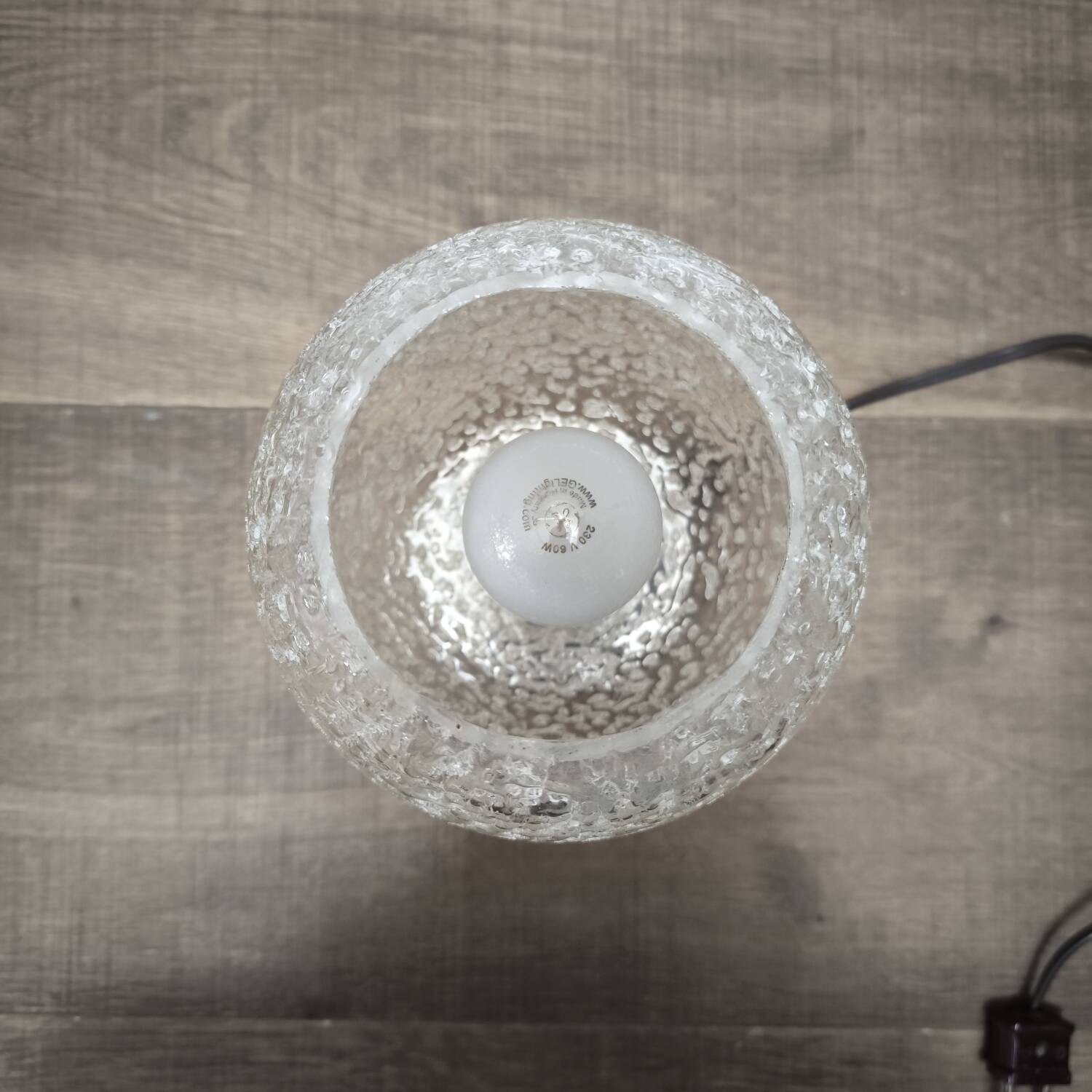 Table lamp