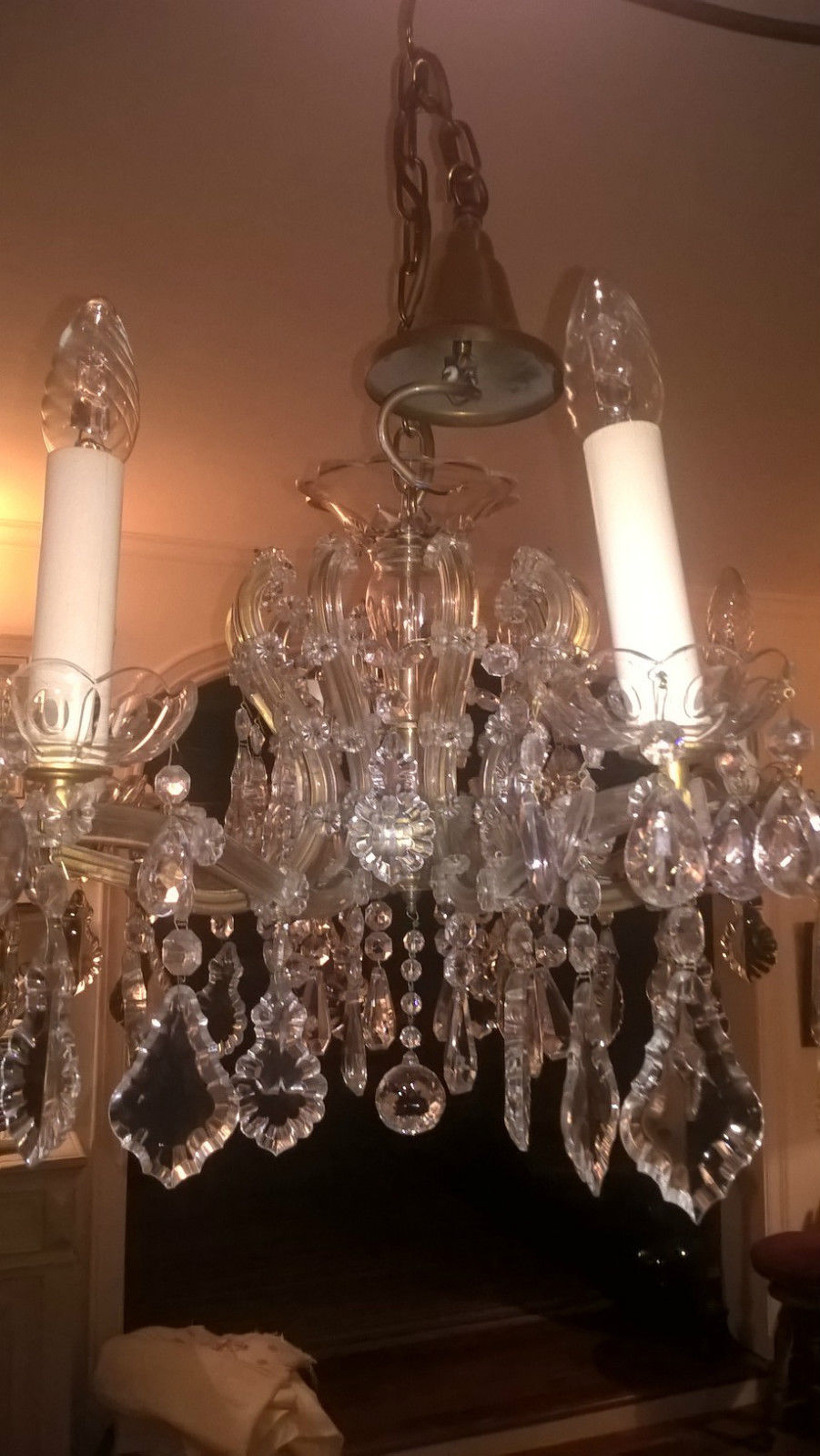 Marie-Therese's 10-armed light chandelier