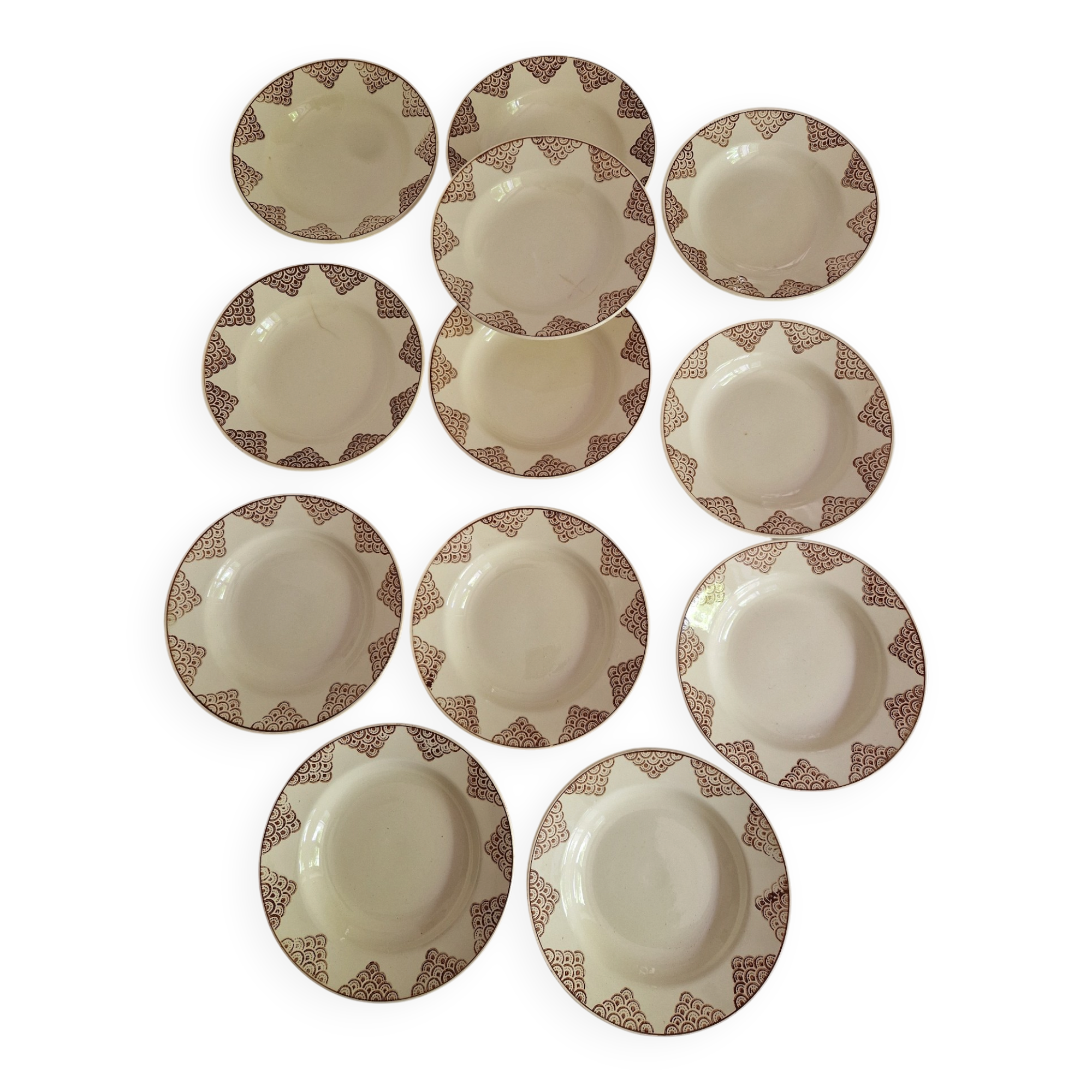 Set of 12 Deep Plates Saint Amand Model 4054