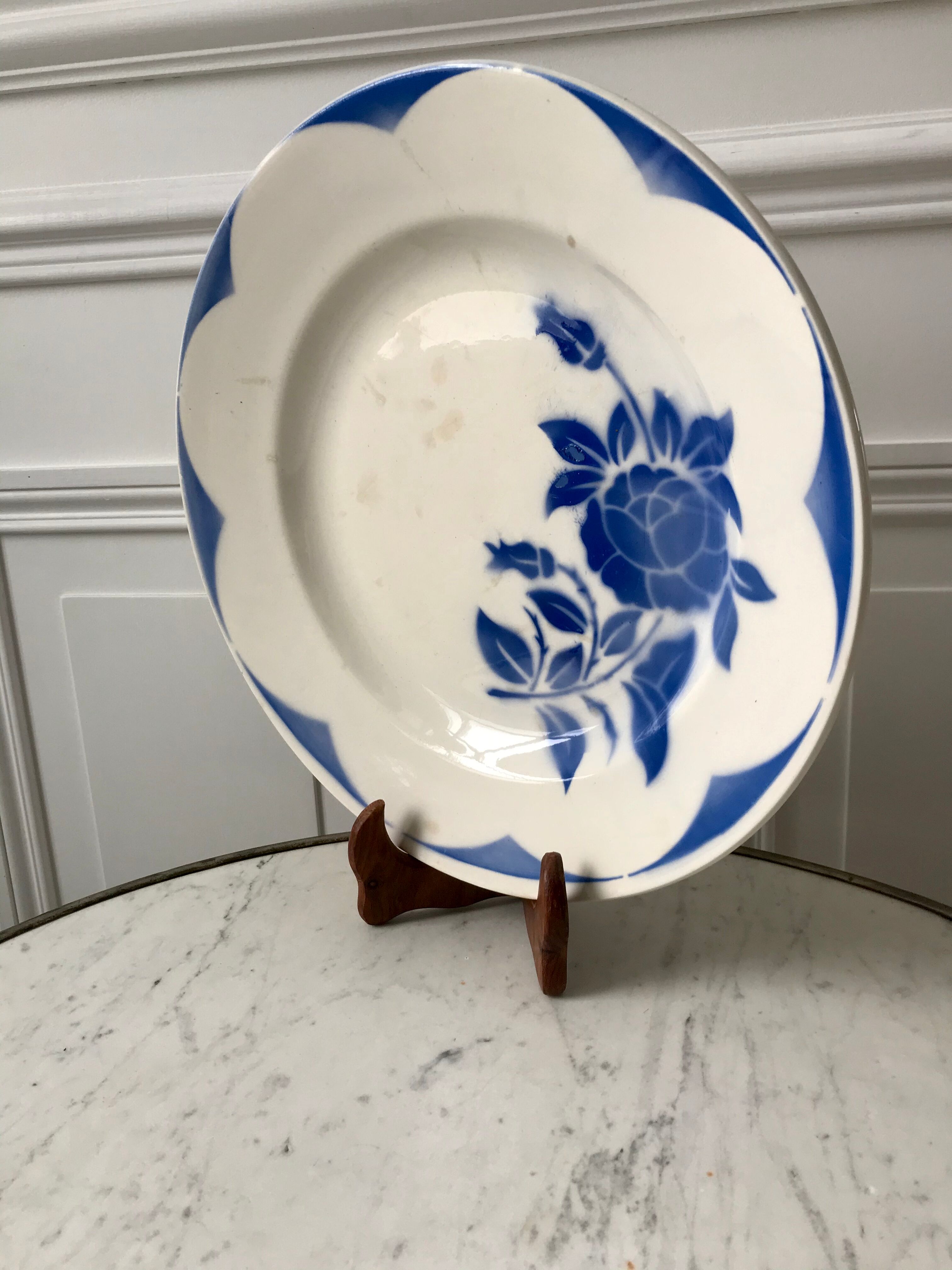 Round dish Digoin Sarreguemines model Corsica 40s
