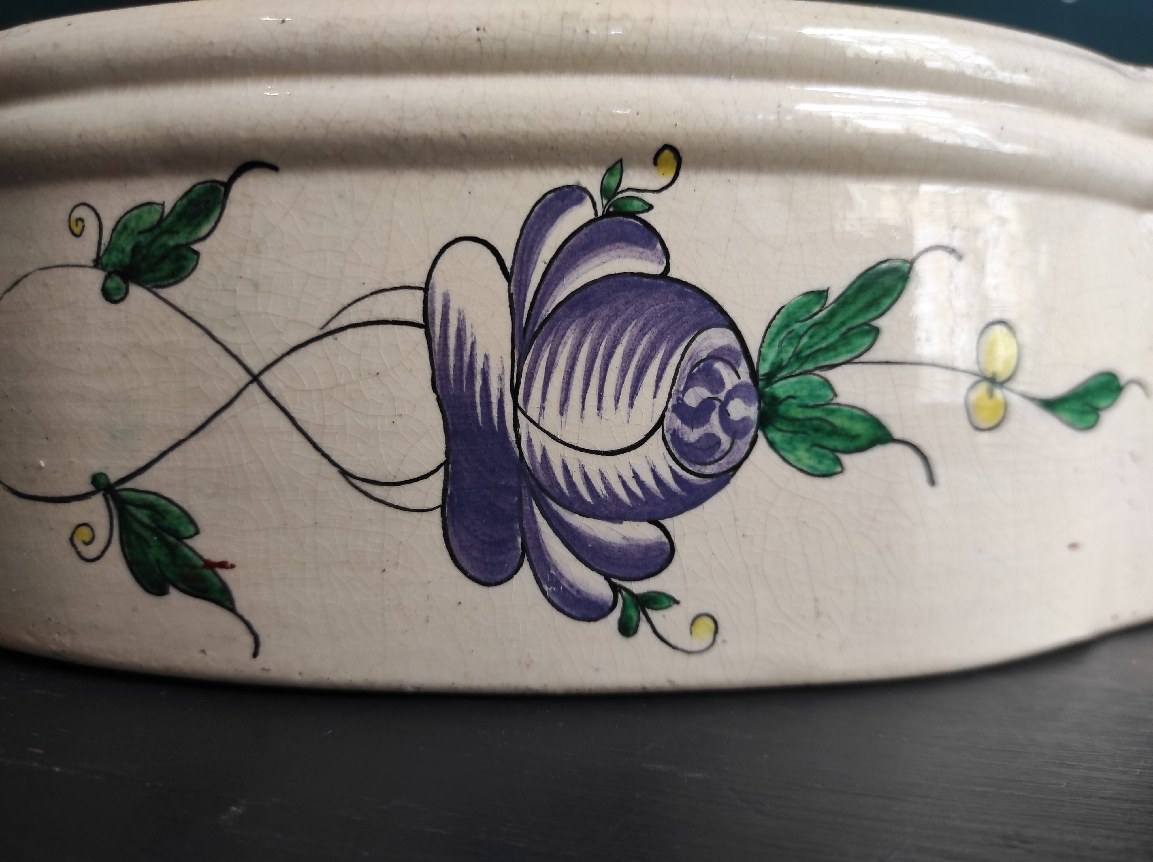 Antique serving plate, or "jardinière" from the faience of La Rochelle, 18th