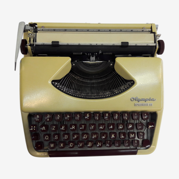 Machine à écrire Olympia Splendid 33 vintage des années 60