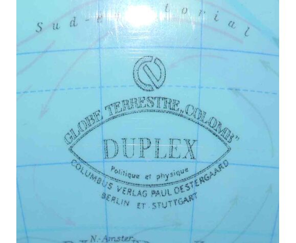 Ancient tripod globe in Duplex 70's