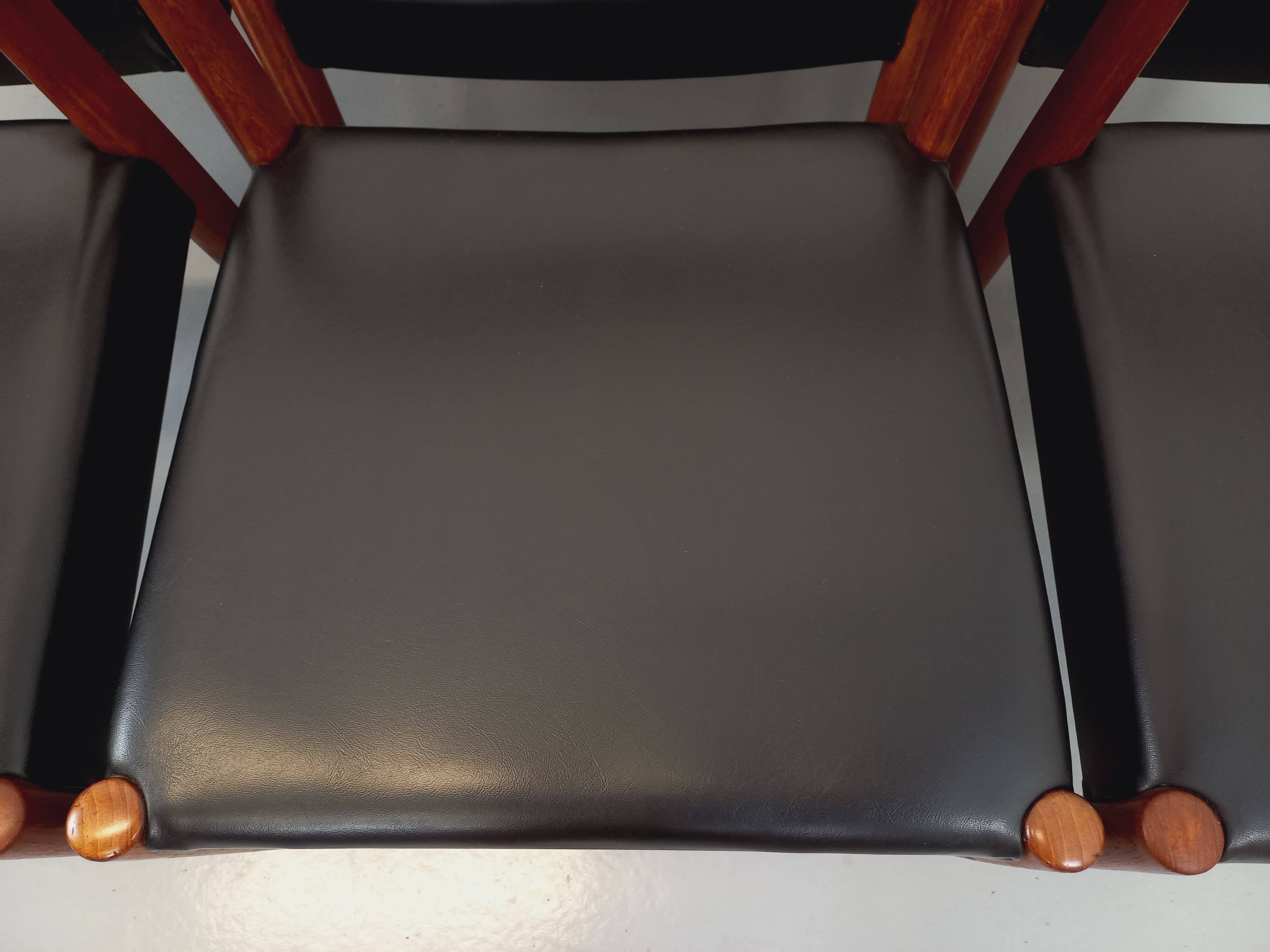 Set of 6 vintage Scandinavian Fristho Franeker chairs in teak and skai from the 60s