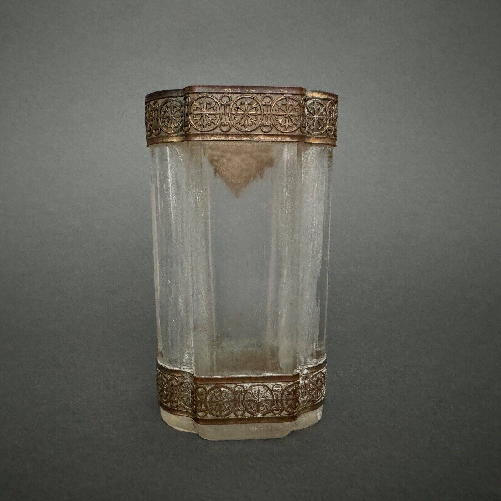 1900 soliflore vase decorated with a Louis XVI style brass gallery