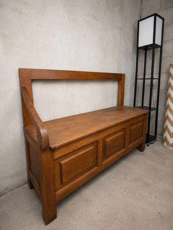 Oak bench with storage