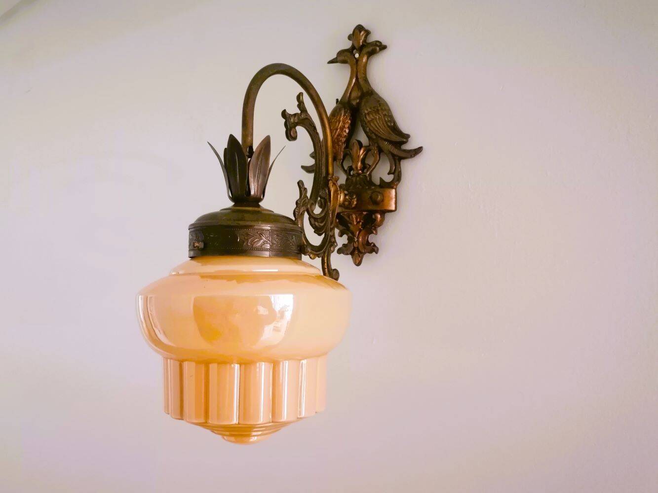 Art Deco iridescent glass and cast iron birds wall lamp 1940s