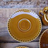 Lot de cinq tasses et soucoupes Digoin