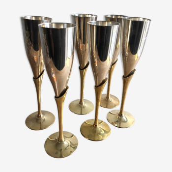 6 flûtes à champagne en laiton doré