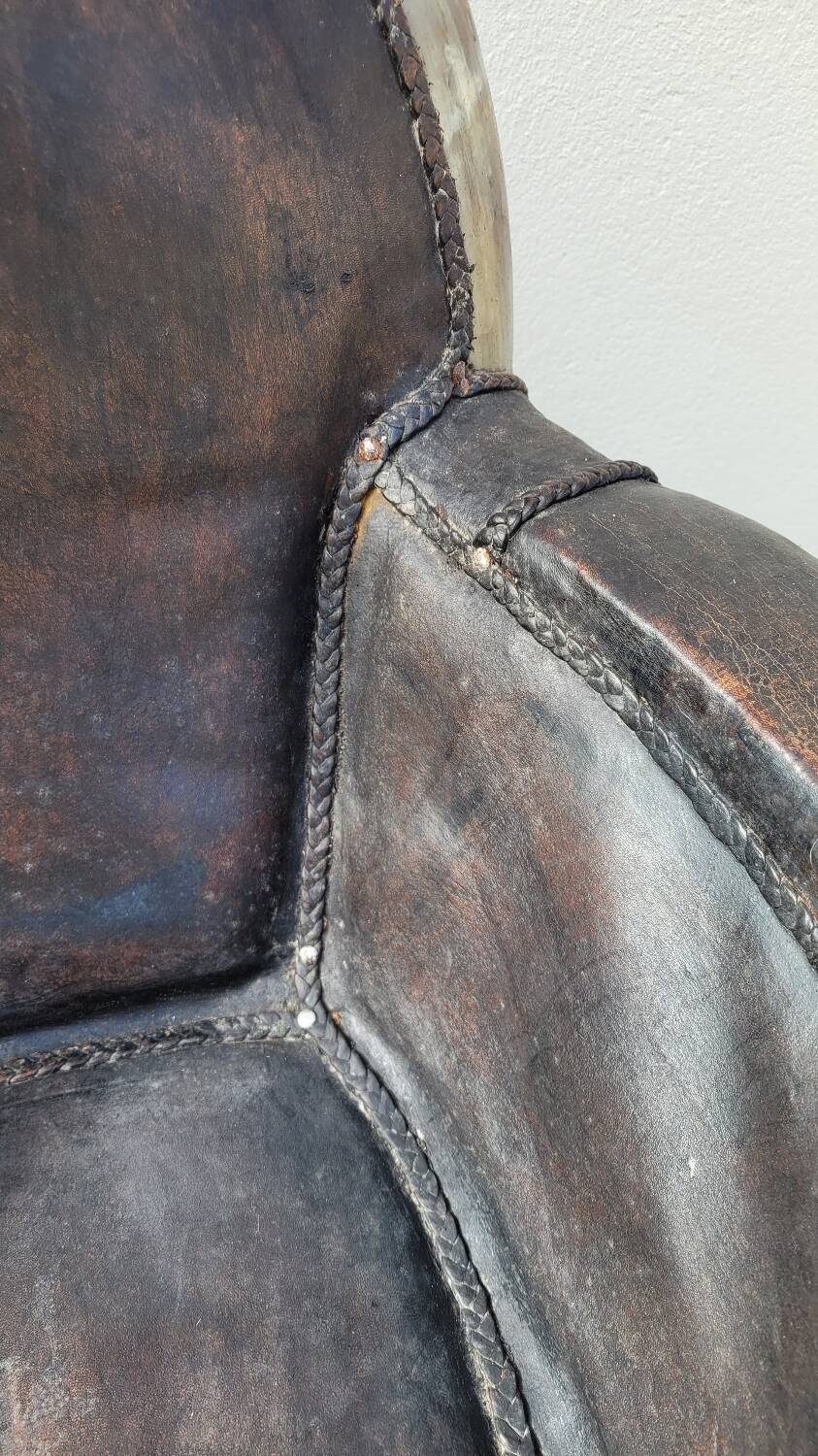 Fauteuil en corne et cuir ancien - 1950s