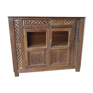 Ancien buffet tribal