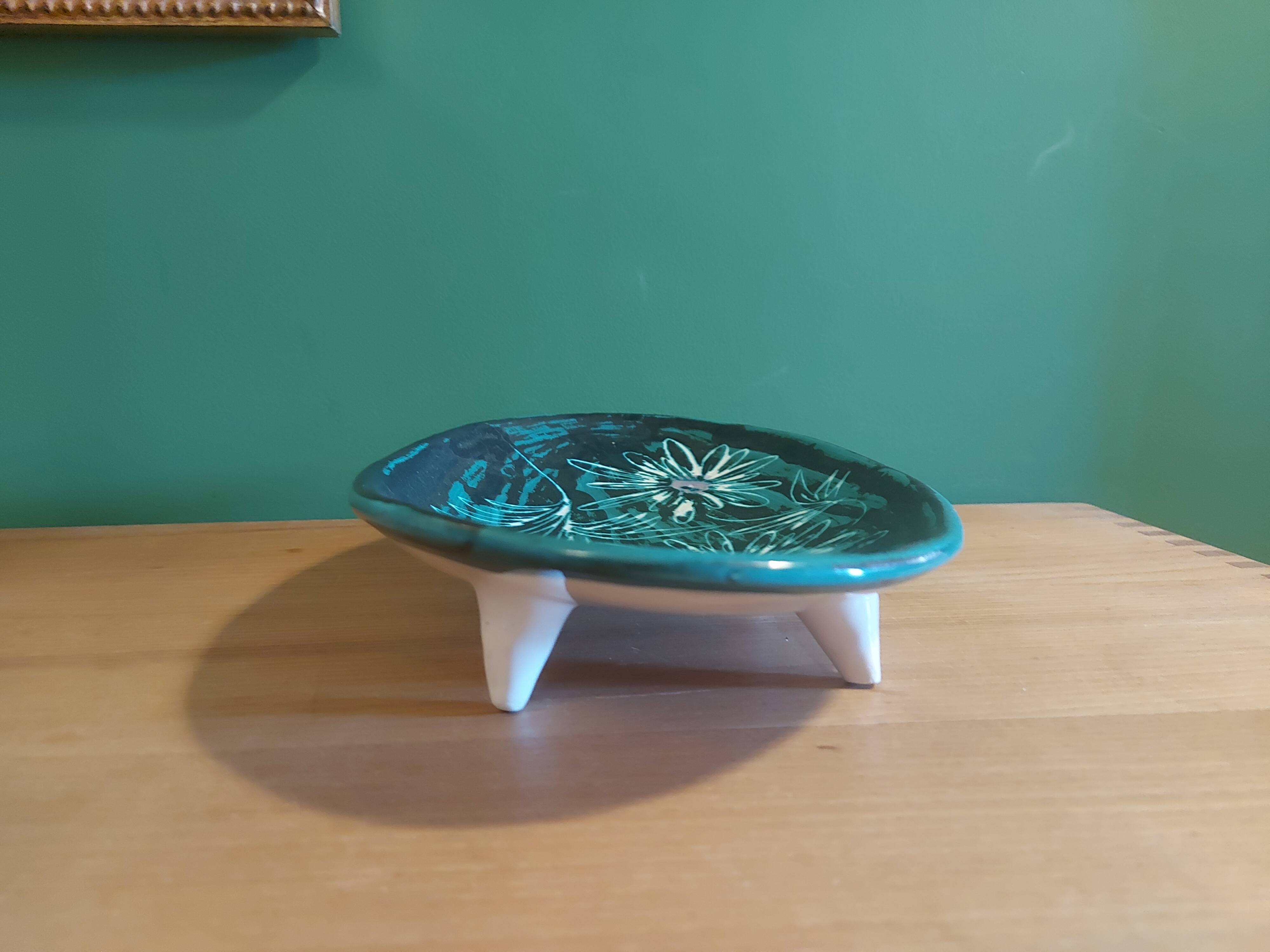 Vallauris cermal dish