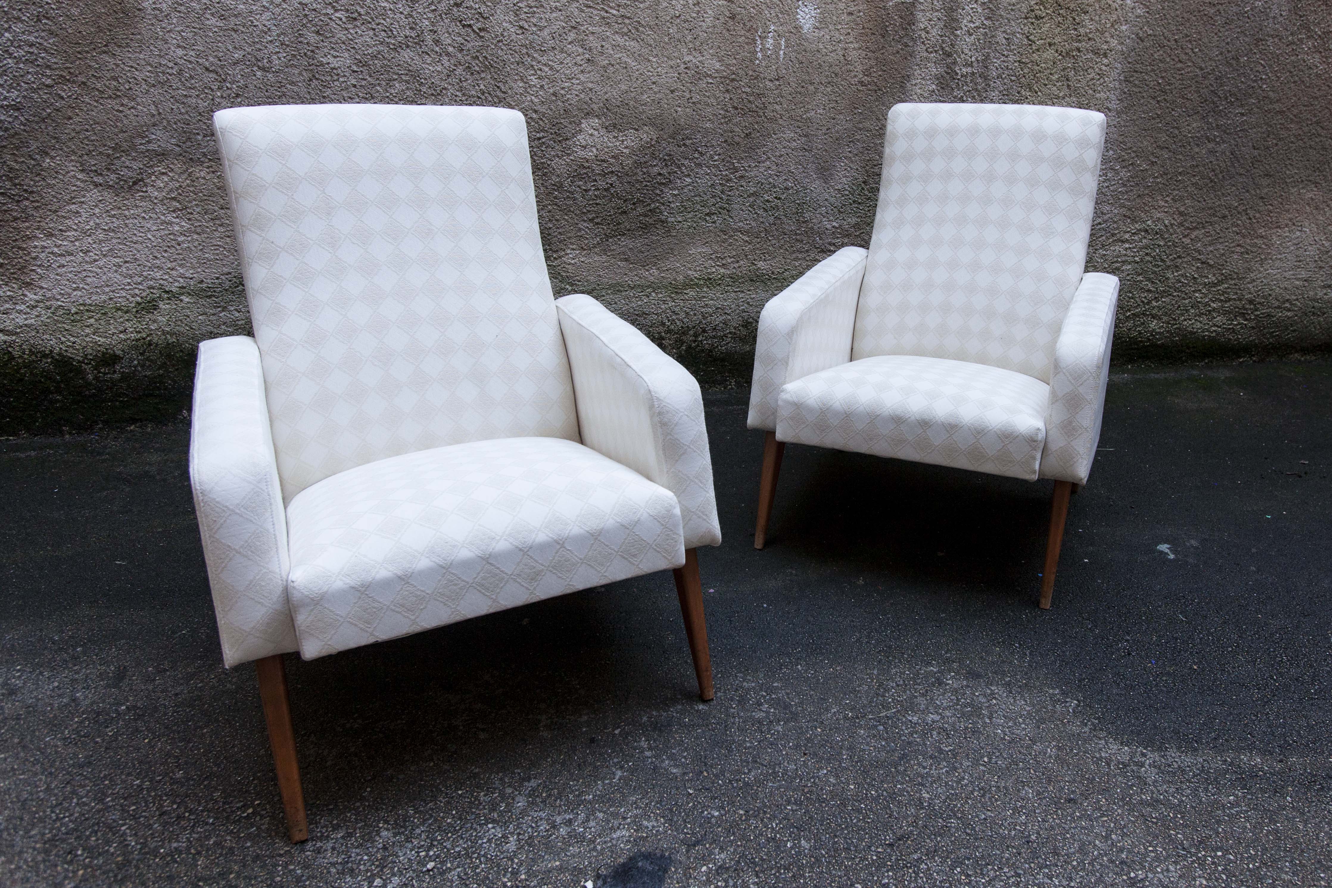 Pair of chairs 60s feet restored compass