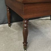 Rolling coffee table in solid mahogany, Louis-Philippe style – Late 19th century