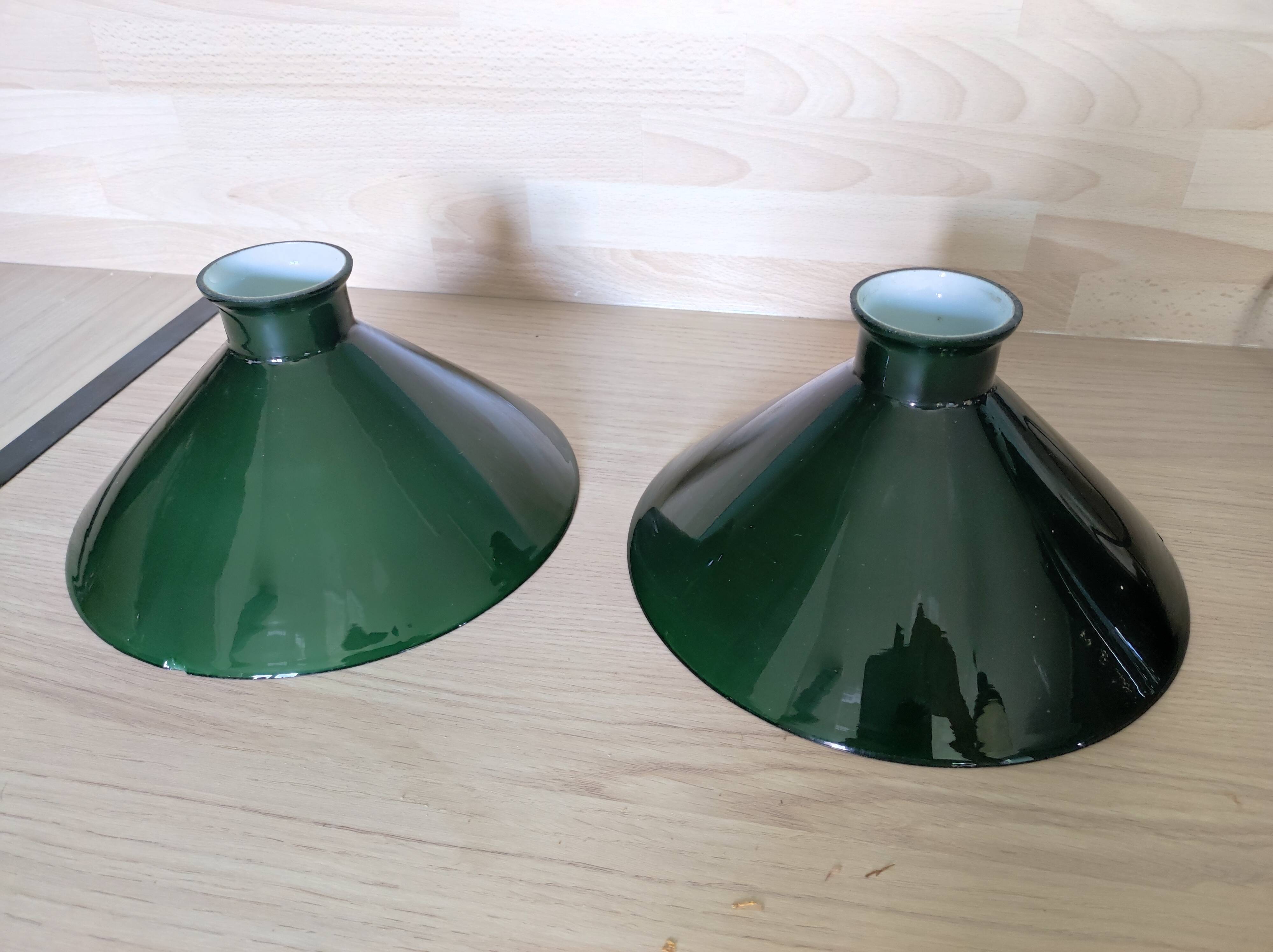 Lot 2 abat jour verre opaline vert