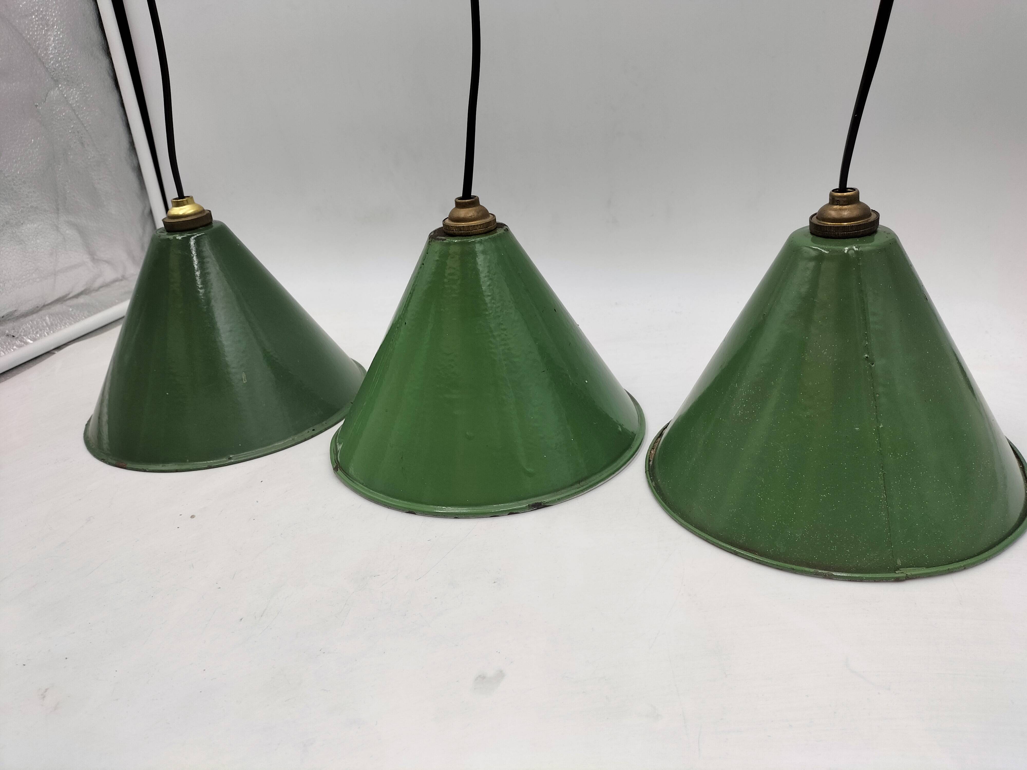 Industrial pendant lights