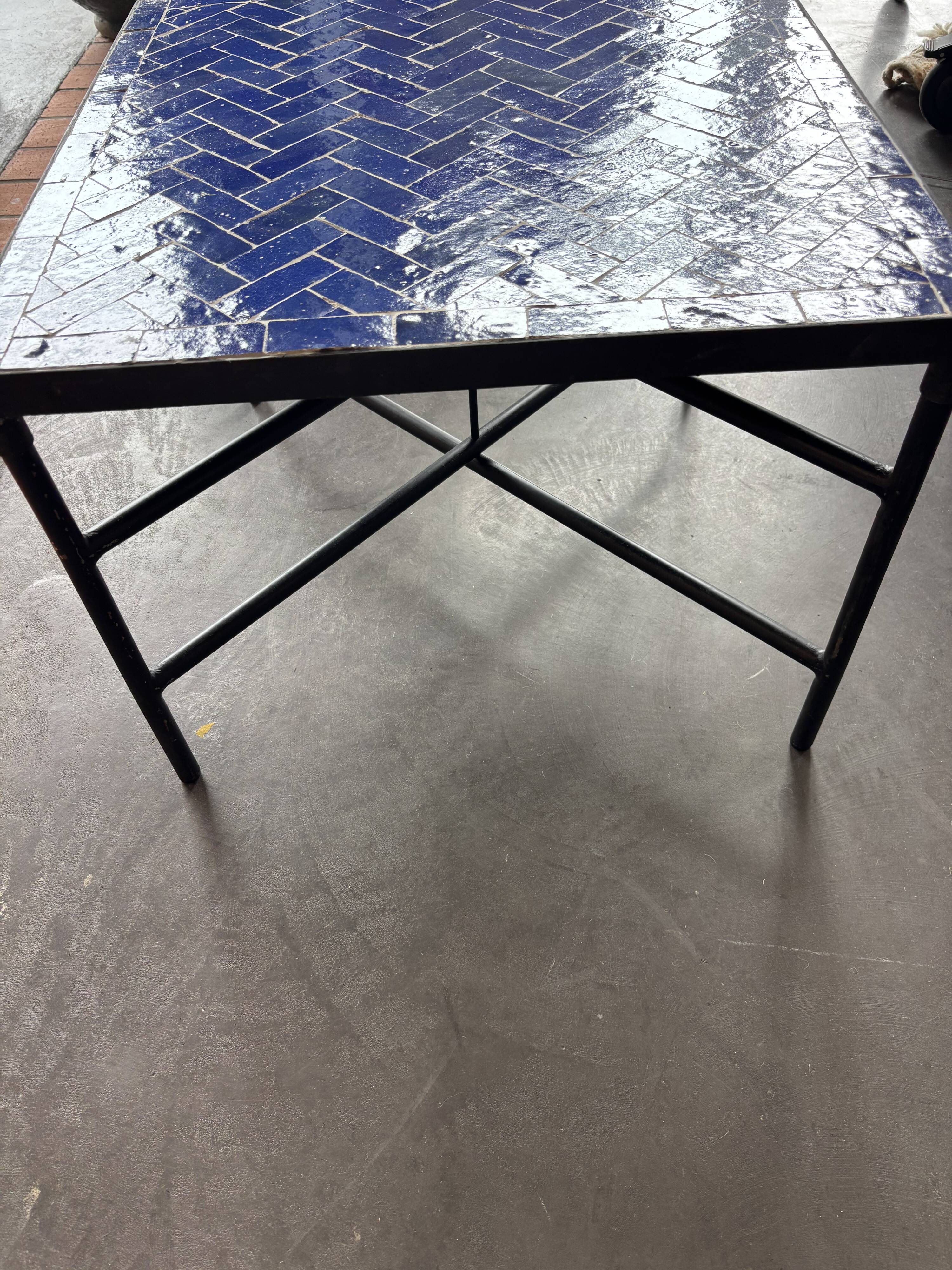 Square coffee table in Majorelle blue zellige, handmade – 60 × 60 cm