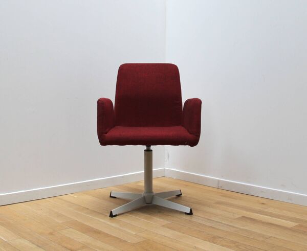 Suite de 8 fauteuils de bureau