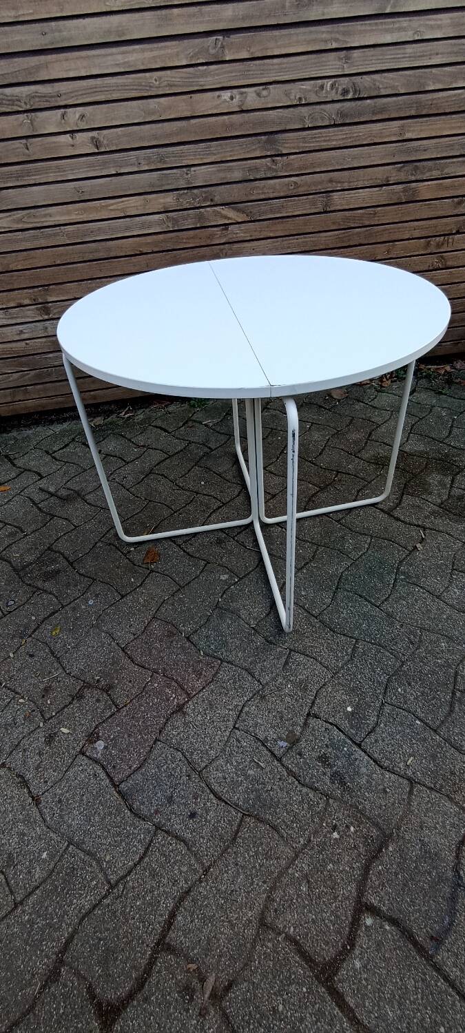 Soley chairs and designer table