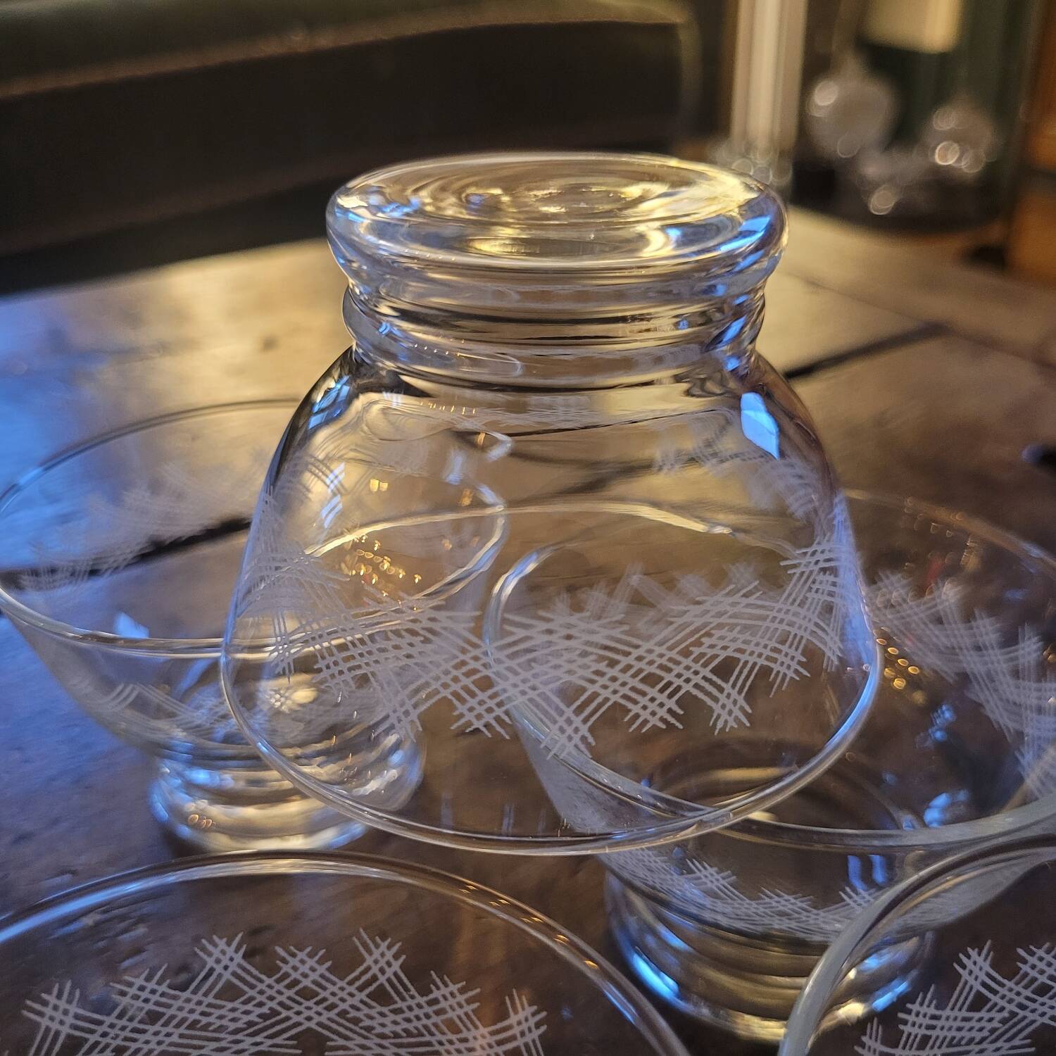 Set of 6 fine engraved glass cups from the 60s.