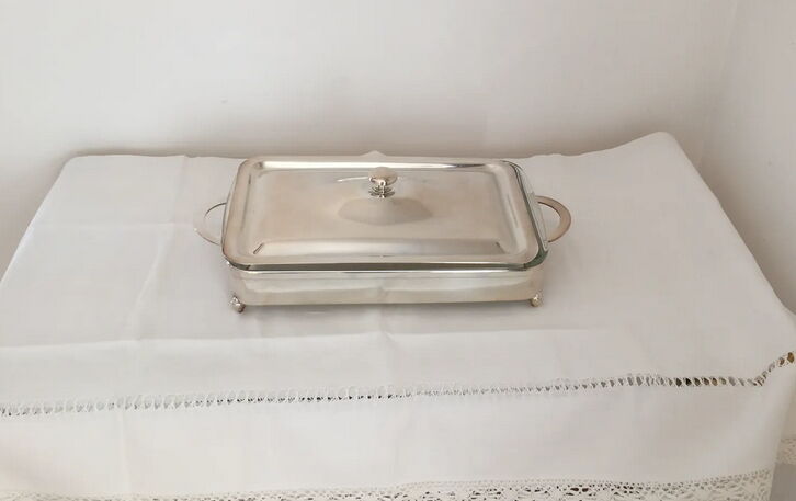Plat de service en métal argenté composé de trois pièces