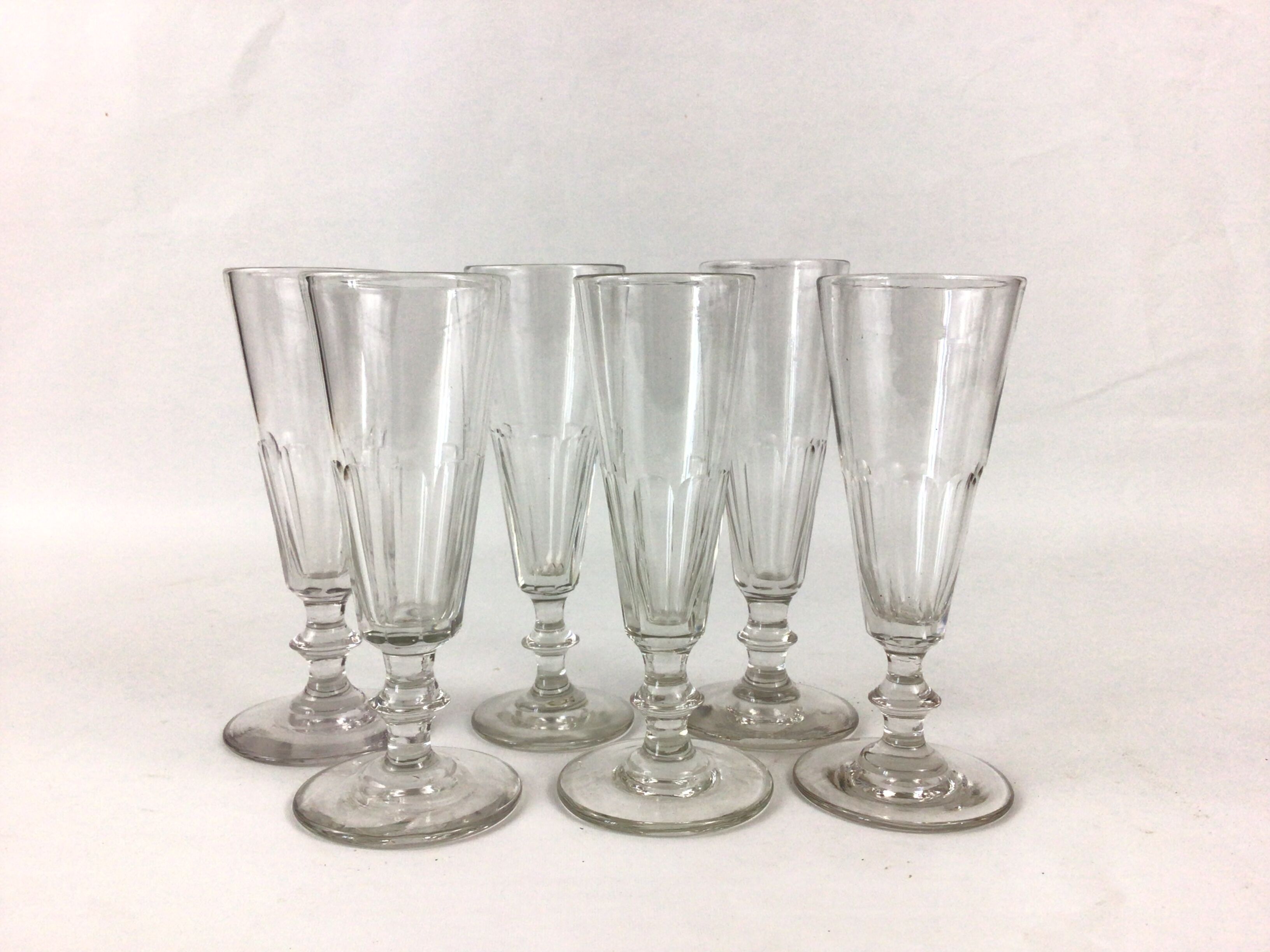 Suite of 6 champagne flutes in old glass