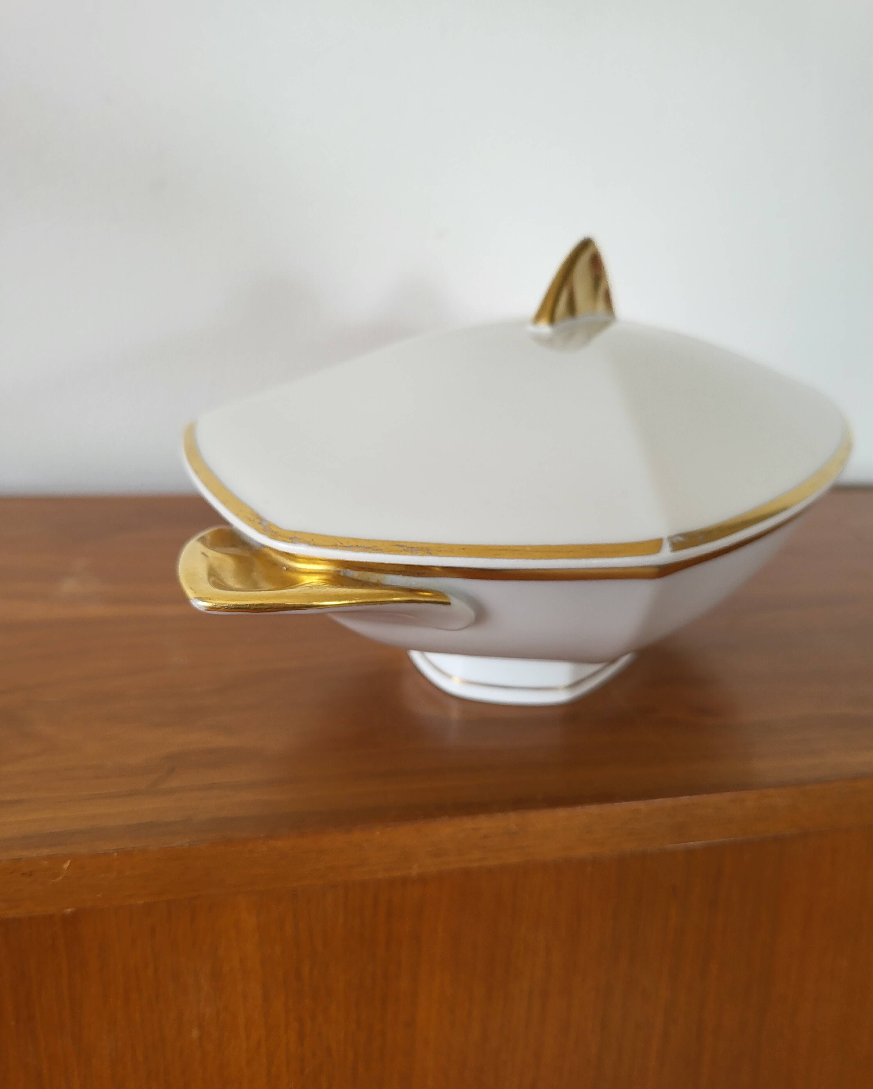 Vegetable dish in Limoges porcelain by Jean Boyer