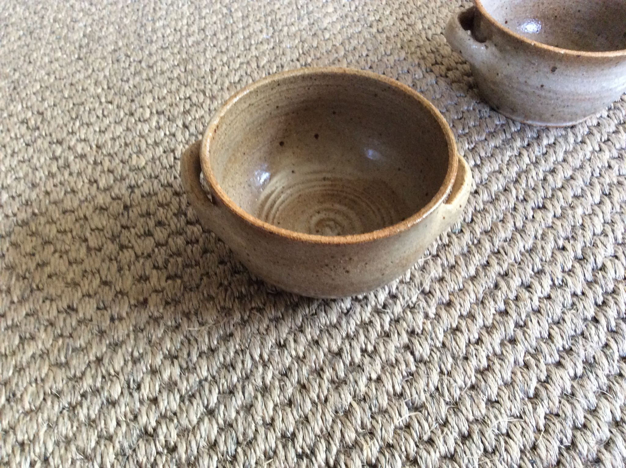 Set of 2 sandstone bowls