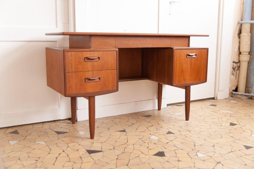 Office feet spindles by Gplan