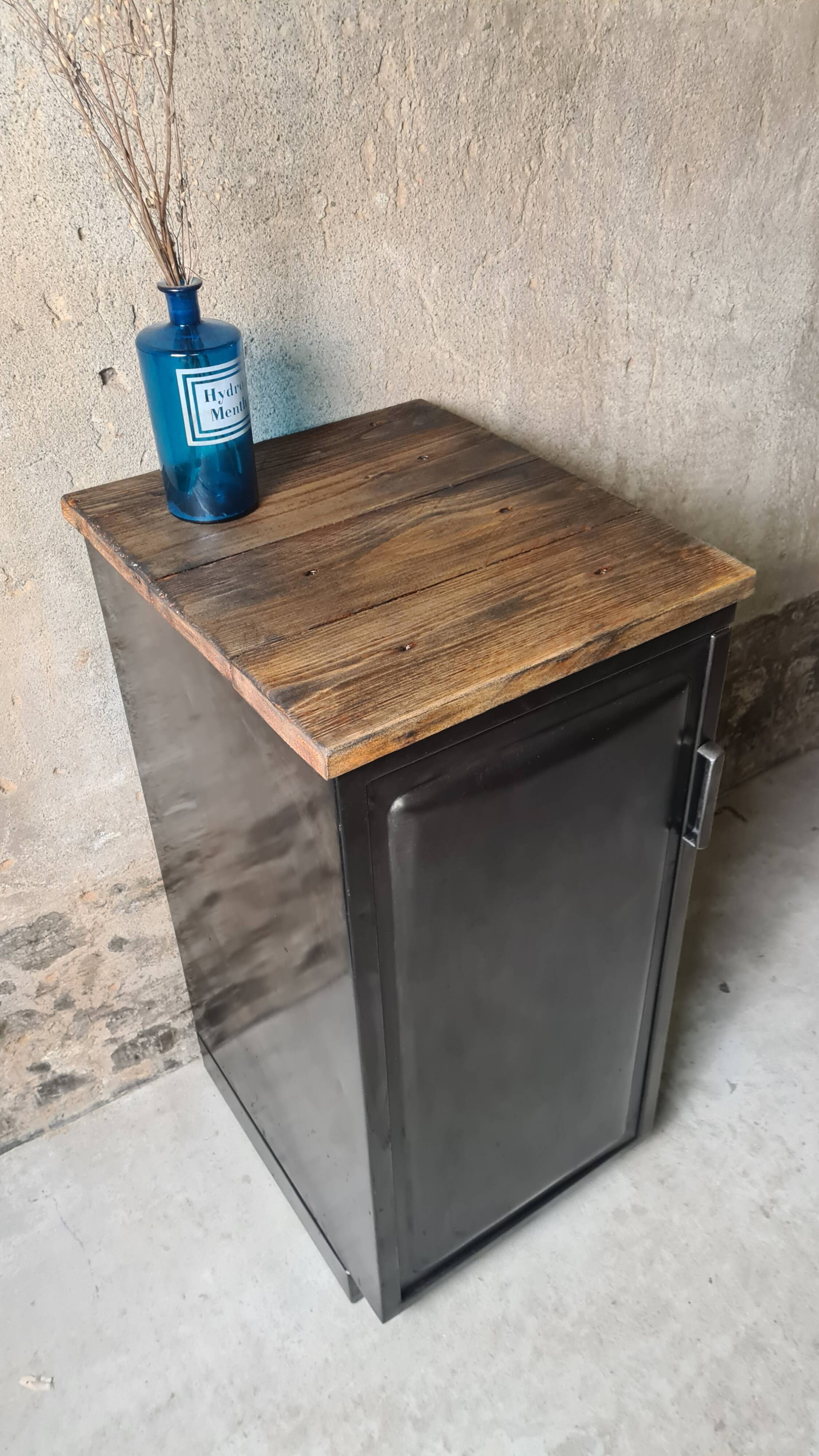 Industrial cabinet