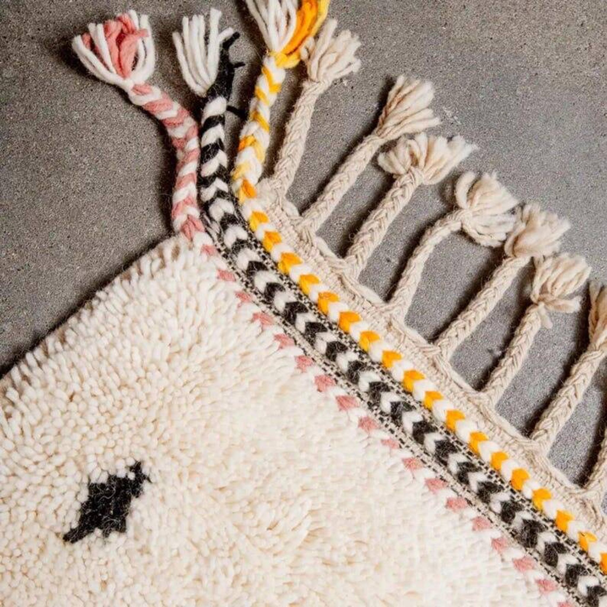 Traditional handmade Beni Ouraine rug, size 150 x 250 cm