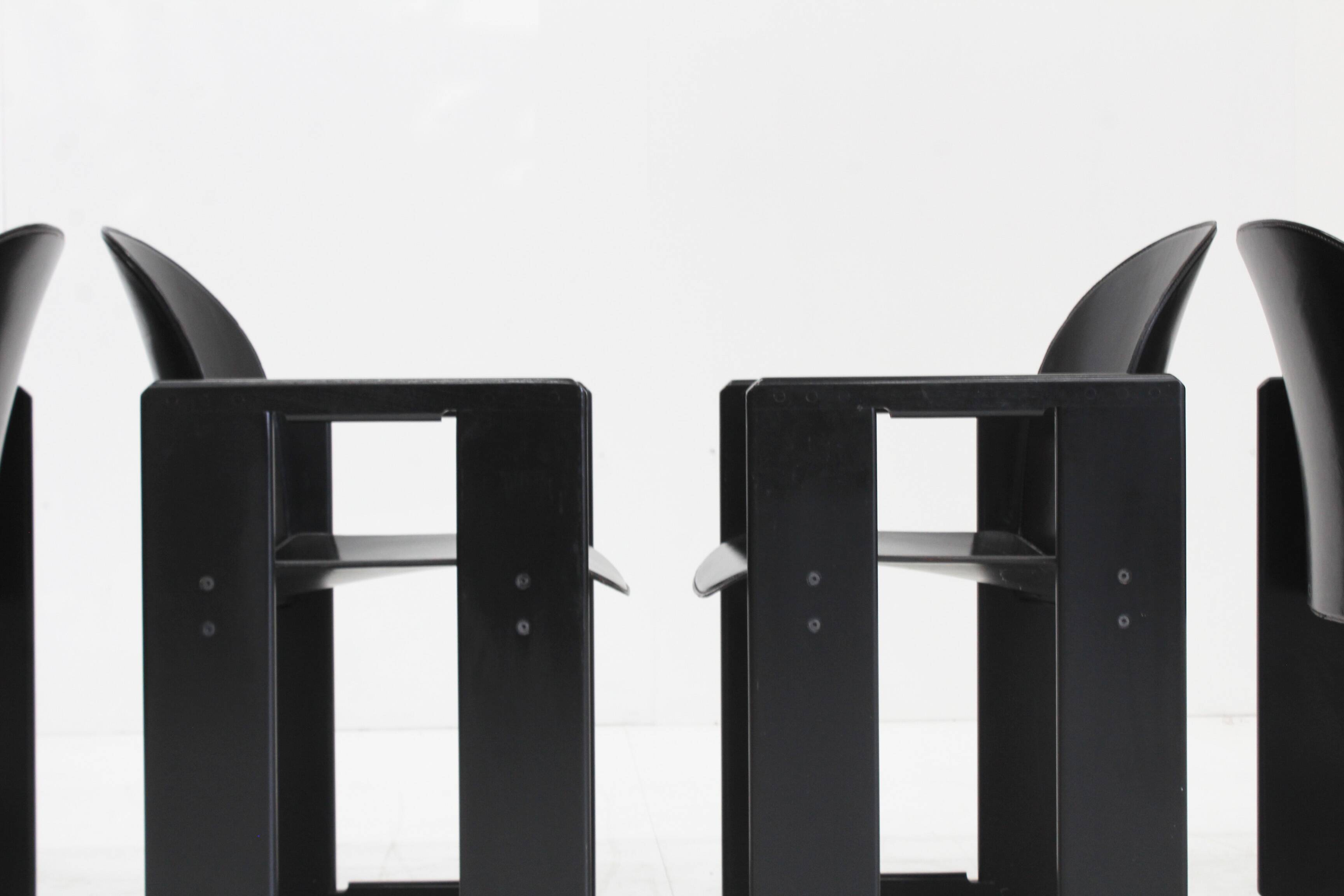 Chaises de salle à manger en cuir noir Dialogo par Afra et Tobia Scarpa pour B&B Italia