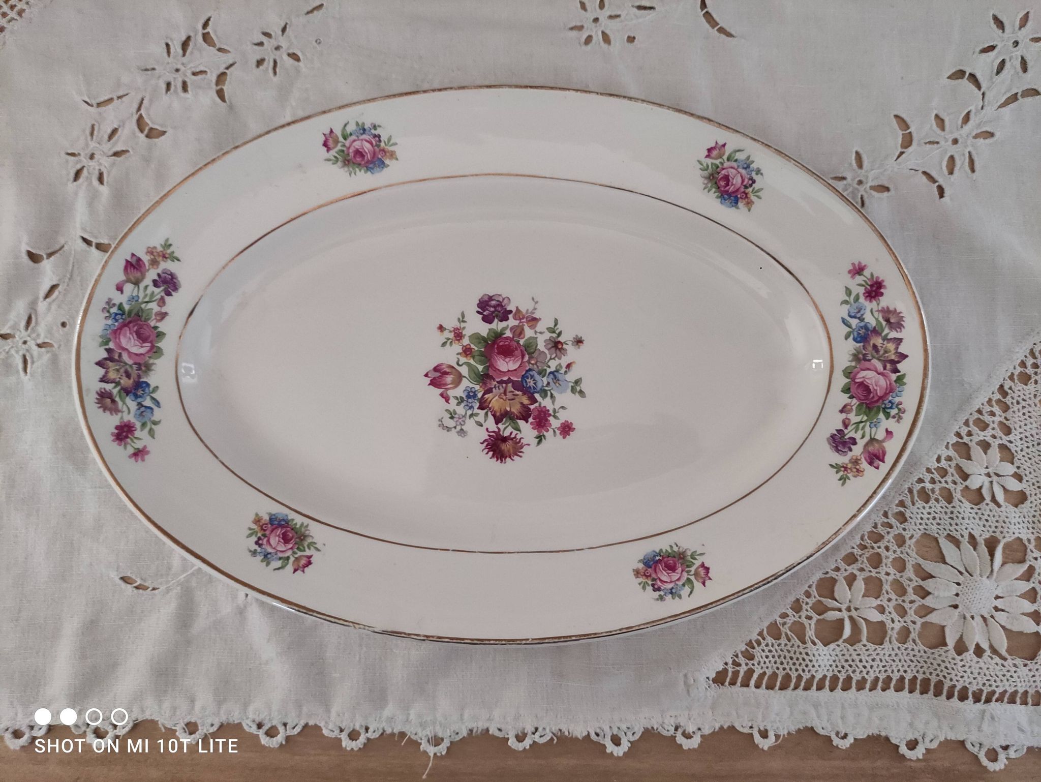 Sarreguemines oval dish, Guy model