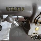 Machine à coudre meuble Singer