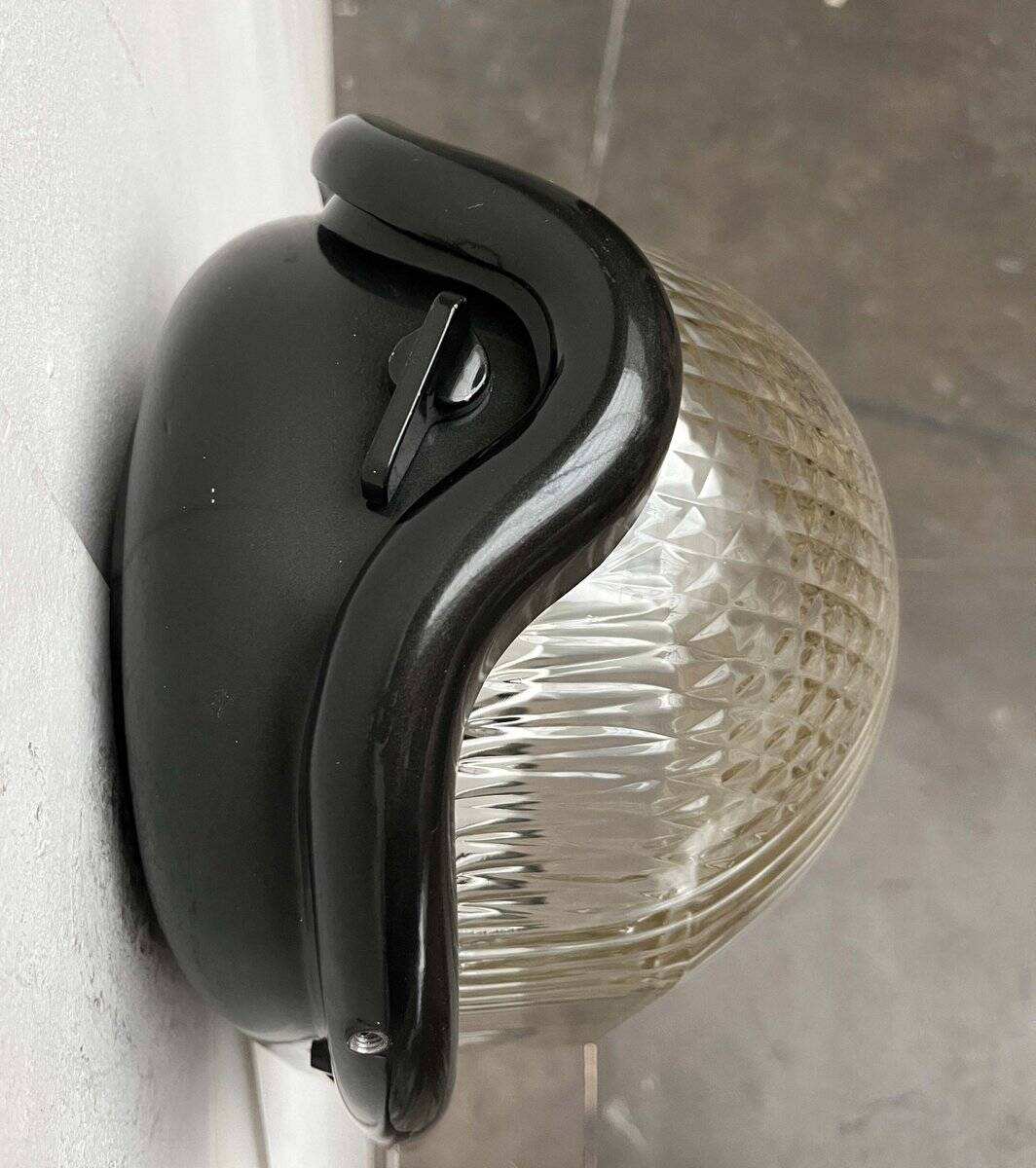 Wall Lamp Walnut Space Age Style Italian Modern Mid-Century by Achille Castiglioni for Flos, 1970s