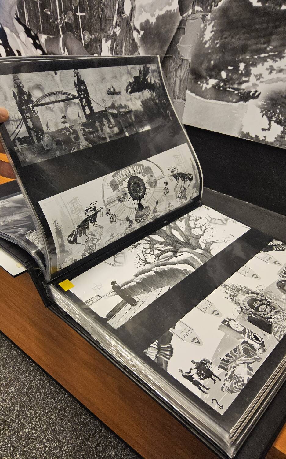 large black and white artworks / photo collage (160x50) phones