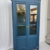 Bookcase with 2 glass doors