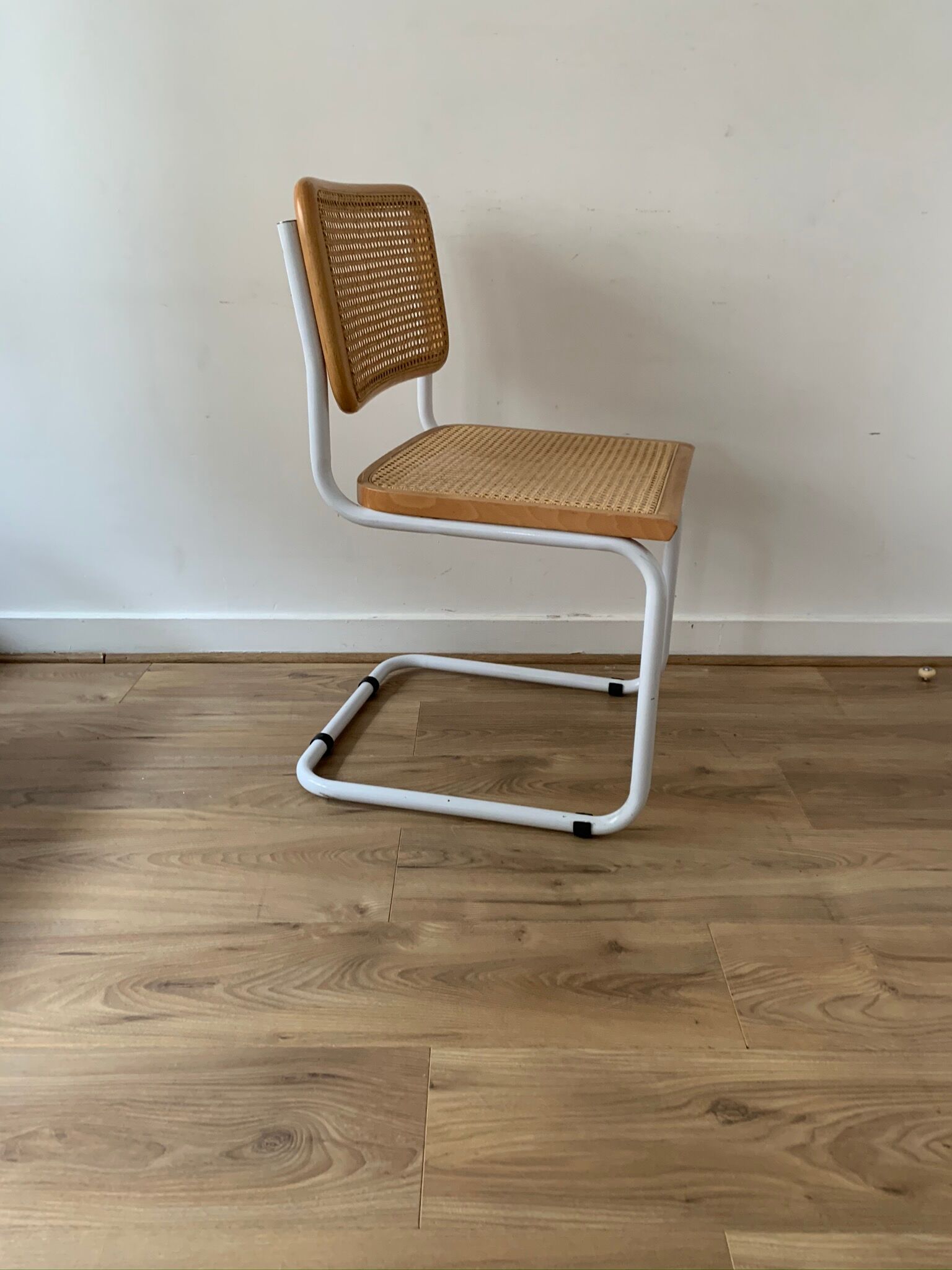 Marcel Breuer chair cesca B32 white