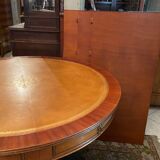 Circular table in light mahogany and leather base claw English style
